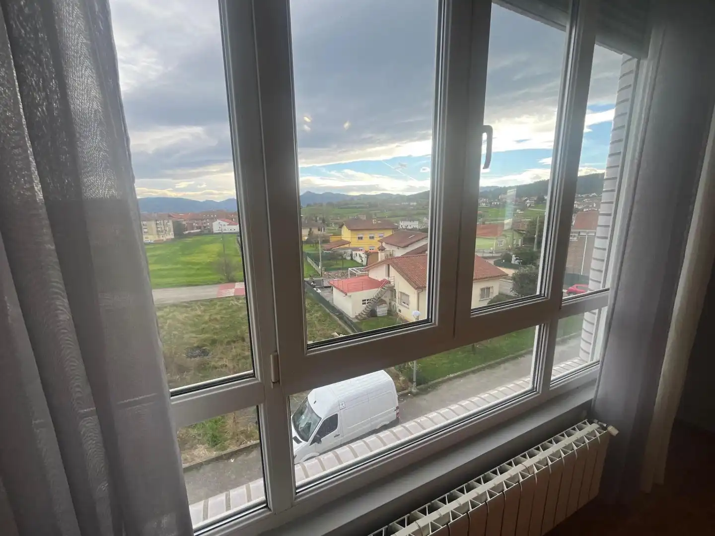 Außenansicht von Wohnung zum Verkauf in Bárcena de Cicero mit Heizung, Terrasse und Möbliert