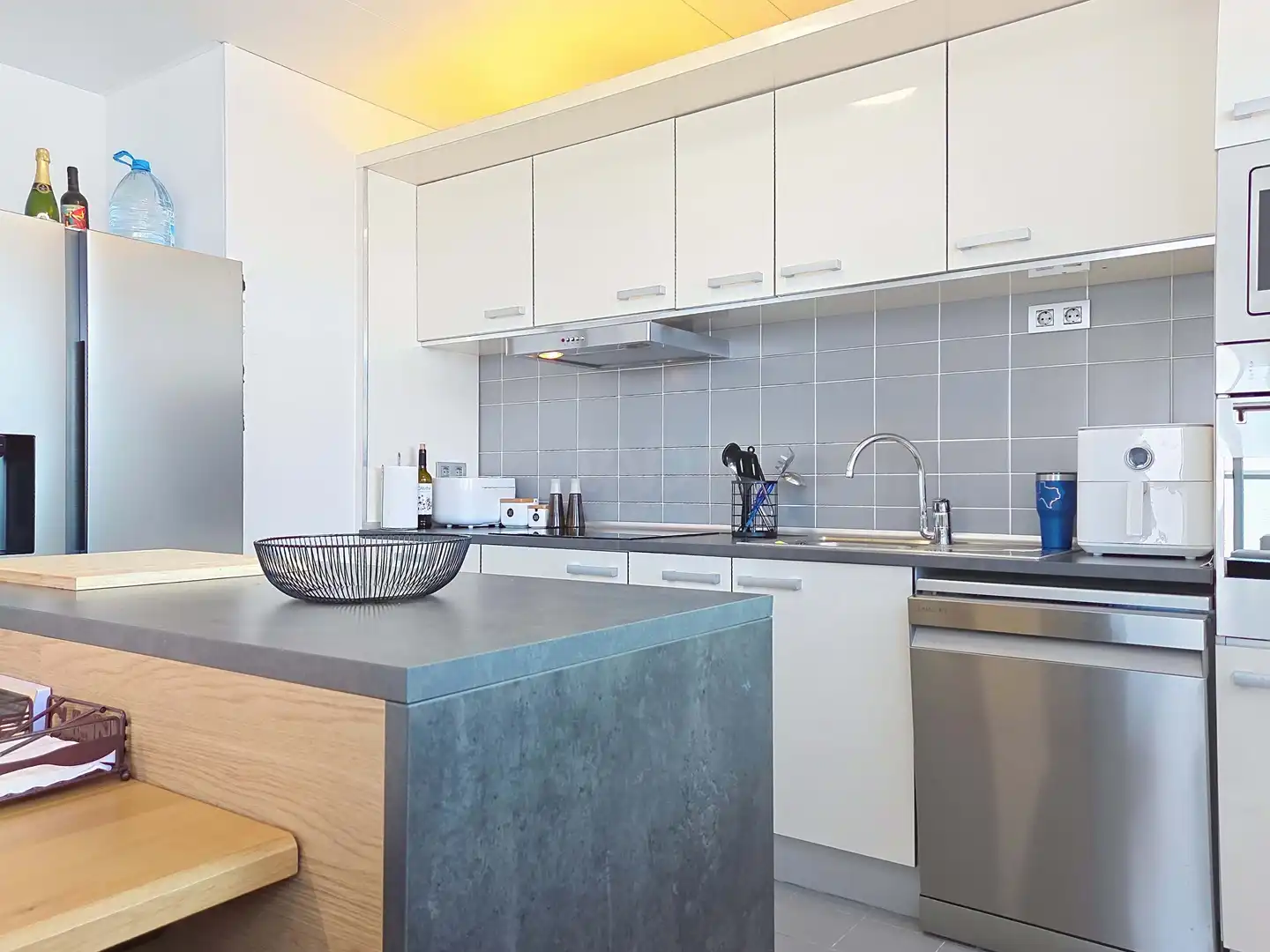 Kitchen of Flat for sale in L'Hospitalet de Llobregat  with Air Conditioner and Terrace