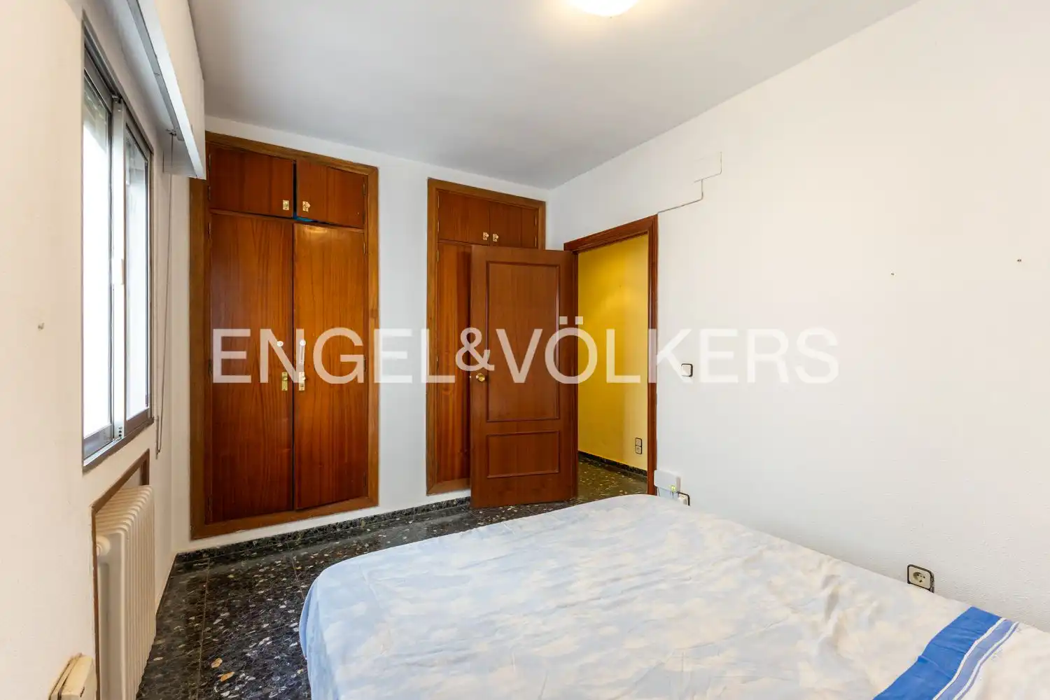 Habitación de Piso en venta en Valencia con Calefacción y Balcón