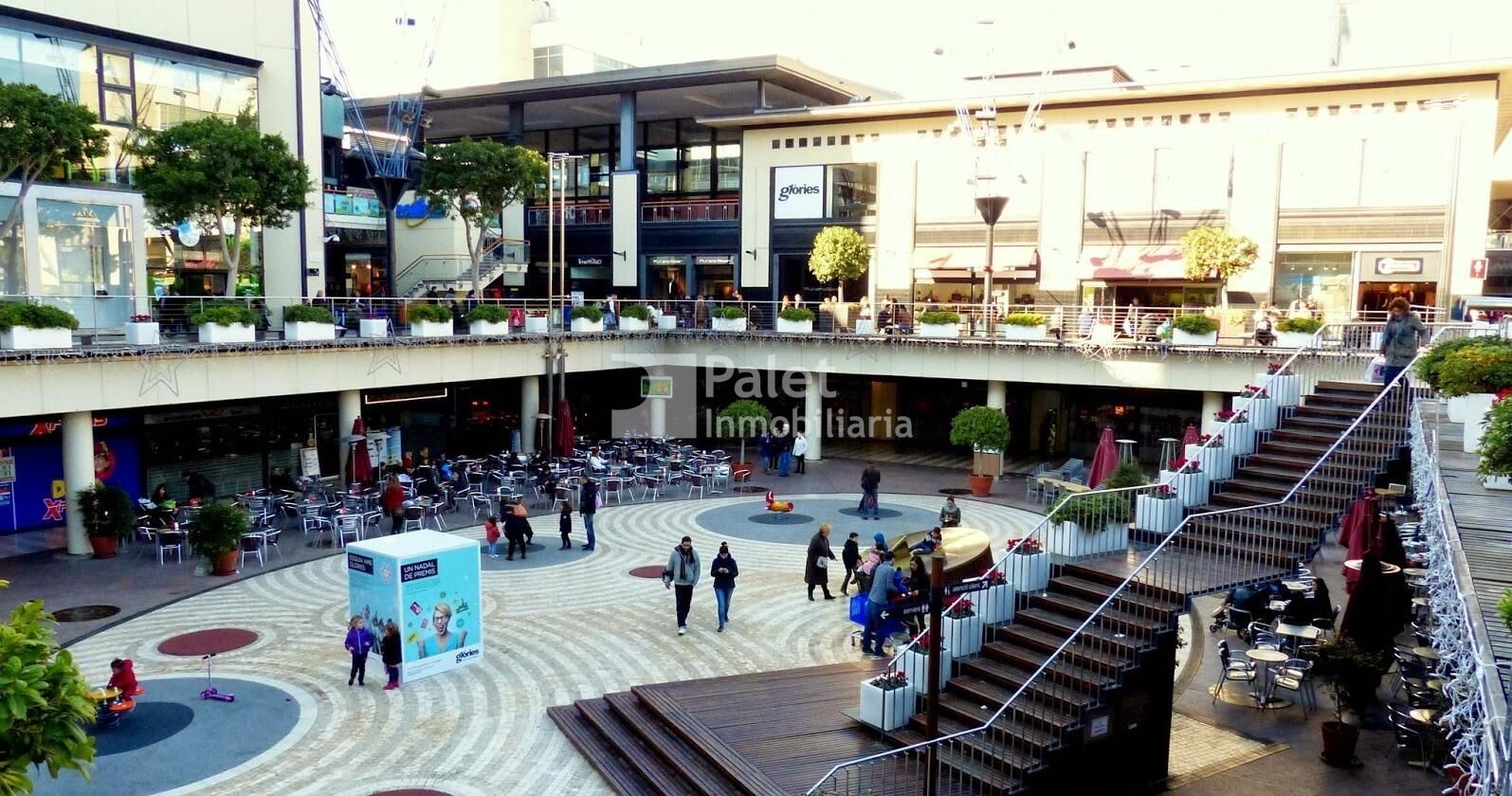 Exterior view of Premises to rent in  Barcelona Capital  with Furnished