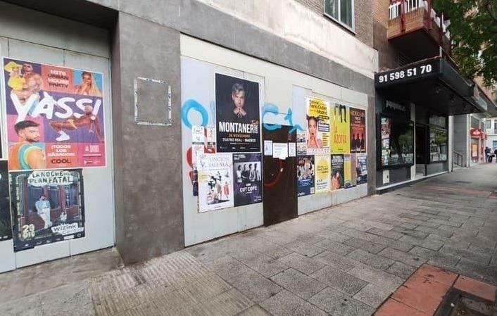 Vista exterior de Local en venda en  Madrid Capital