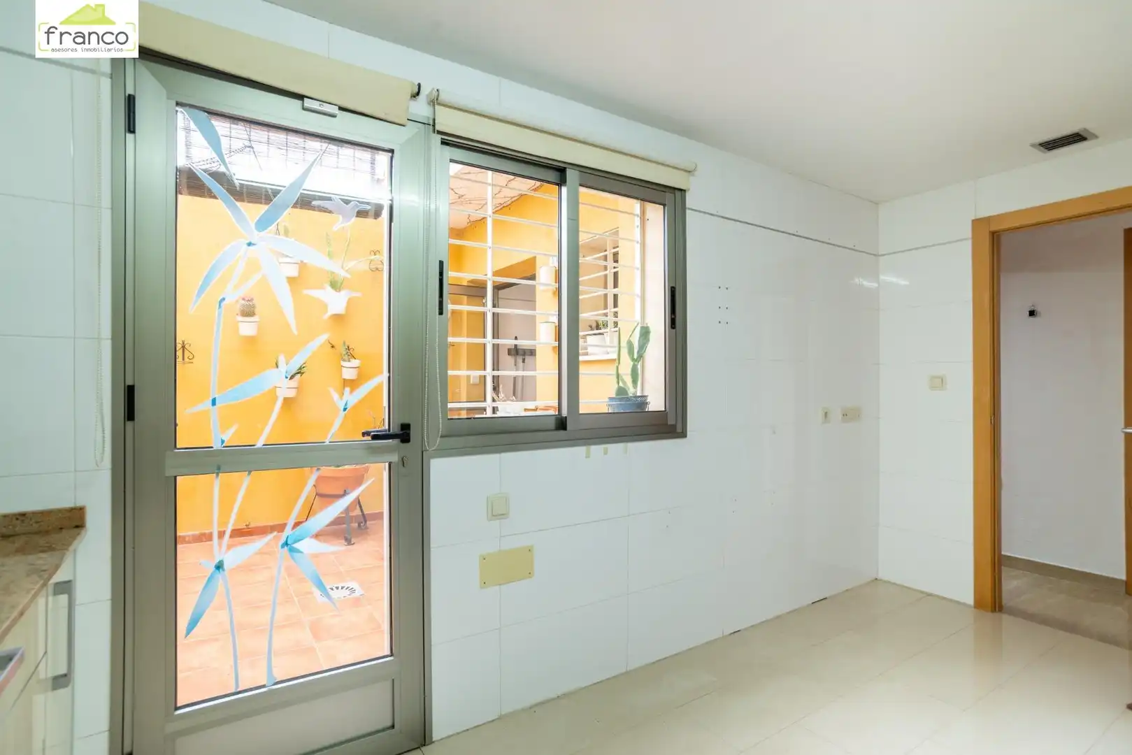 Casa adosada en venta en Murcia con Aire acondicionado, Calefacción y Jardín privado