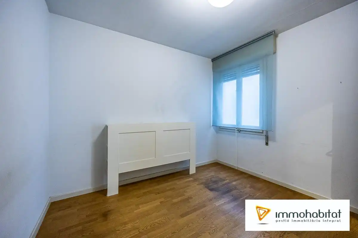 Piso en venta en Sabadell con Aire acondicionado, Calefacción y Parquet