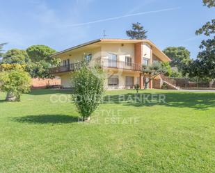 Exterior view of House or chalet for sale in Terrassa