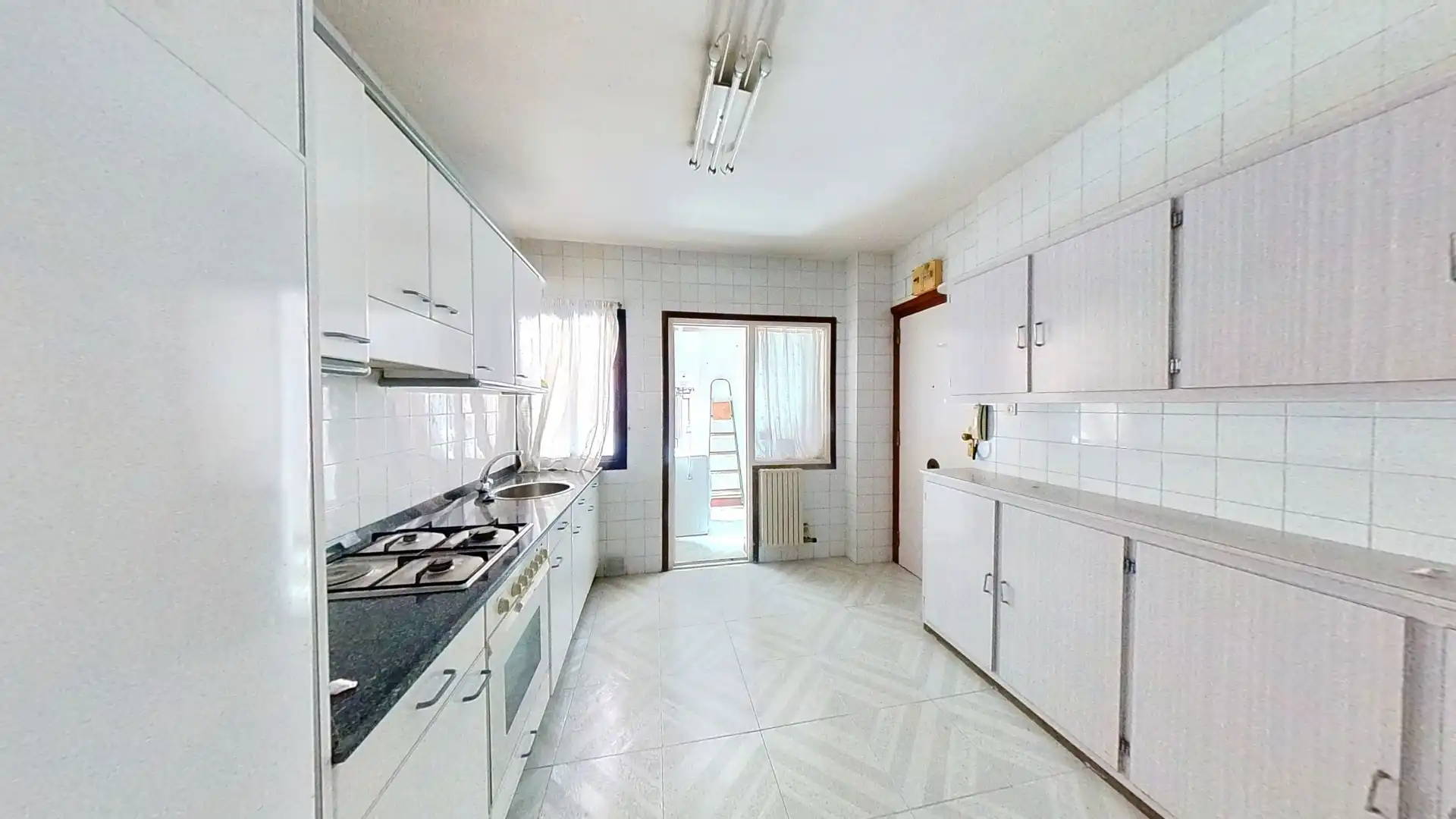 Cocina de Piso en venta en Torrelavega  con Calefacción, Amueblado y Balcón