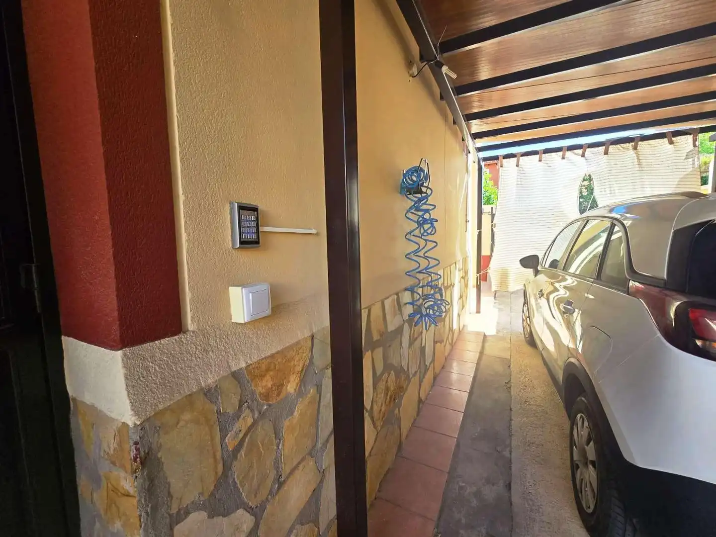 Casa adosada en venda en Bormujos amb Aire condicionat, Terrassa i Piscina comunitària