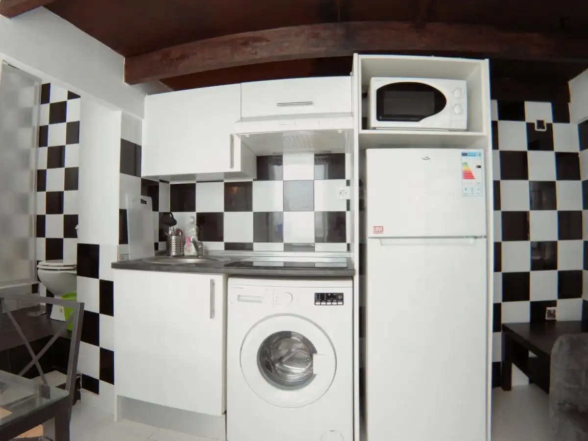 Estudio de alquiler en Valdeacederas