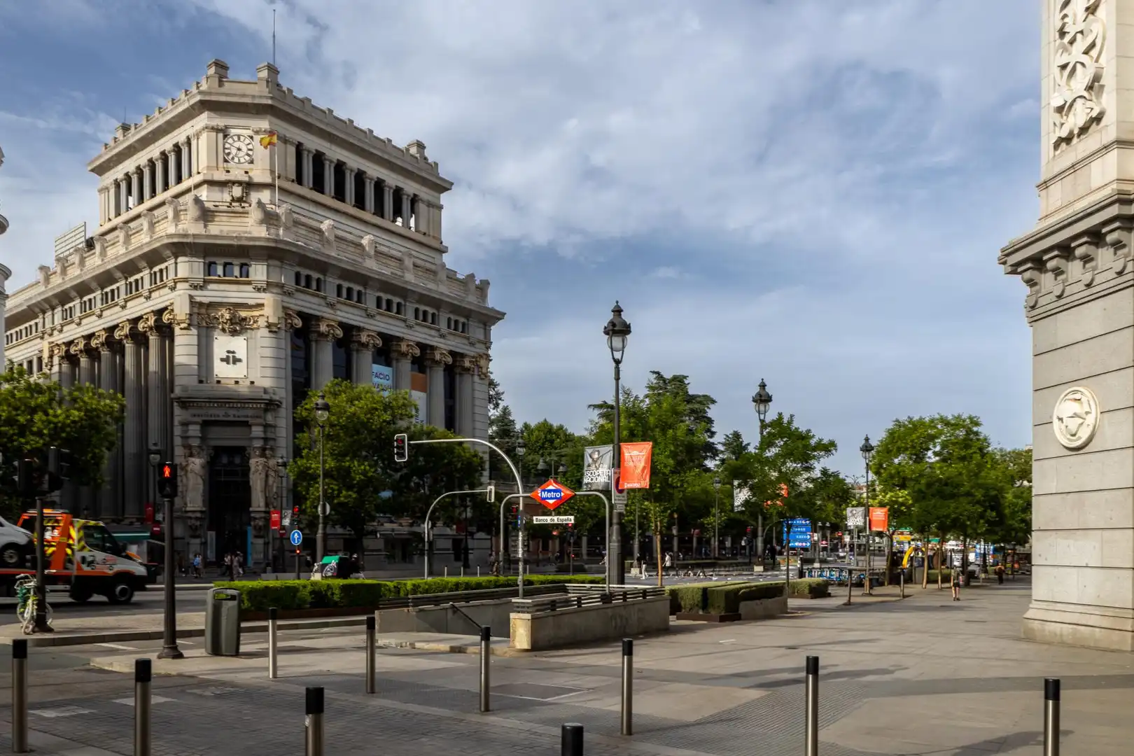 Außenansicht von Wohnungen zur Miete in Madrid mit Klimaanlage, Heizung und Möbliert