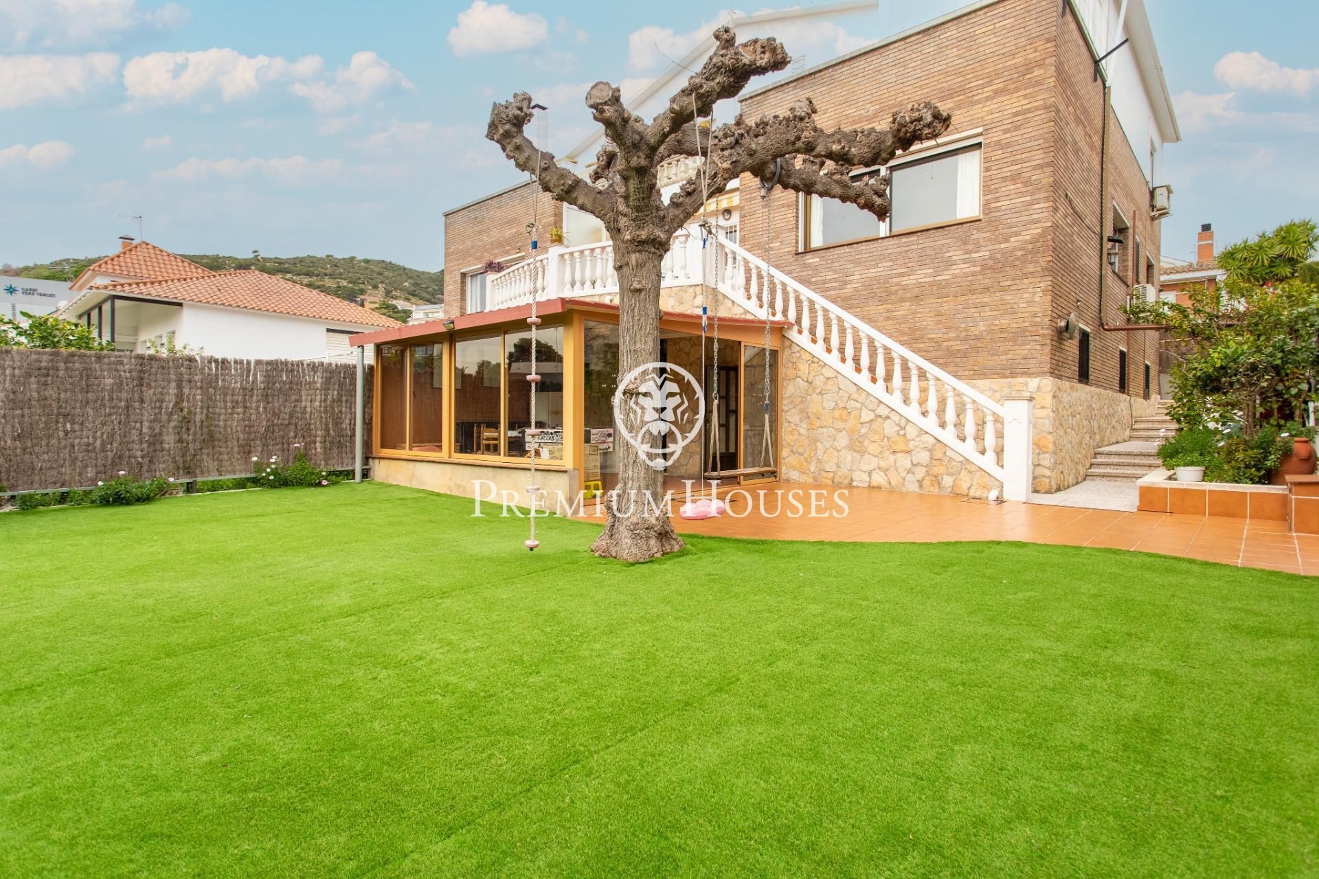 Terrassa de Casa o xalet en venda en Badalona amb Aire condicionat, Jardí privat i Terrassa