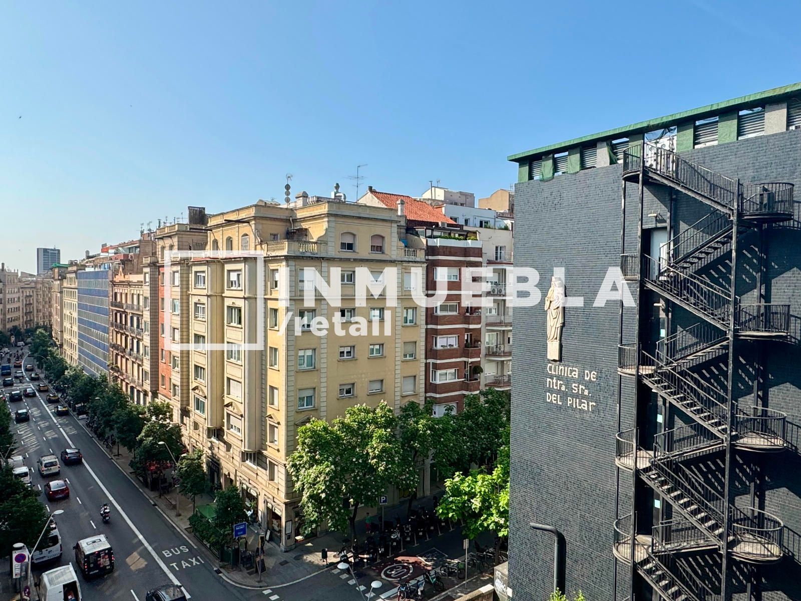 Vista exterior de Pis en venda en  Barcelona Capital amb Calefacció, Terrassa i Forn