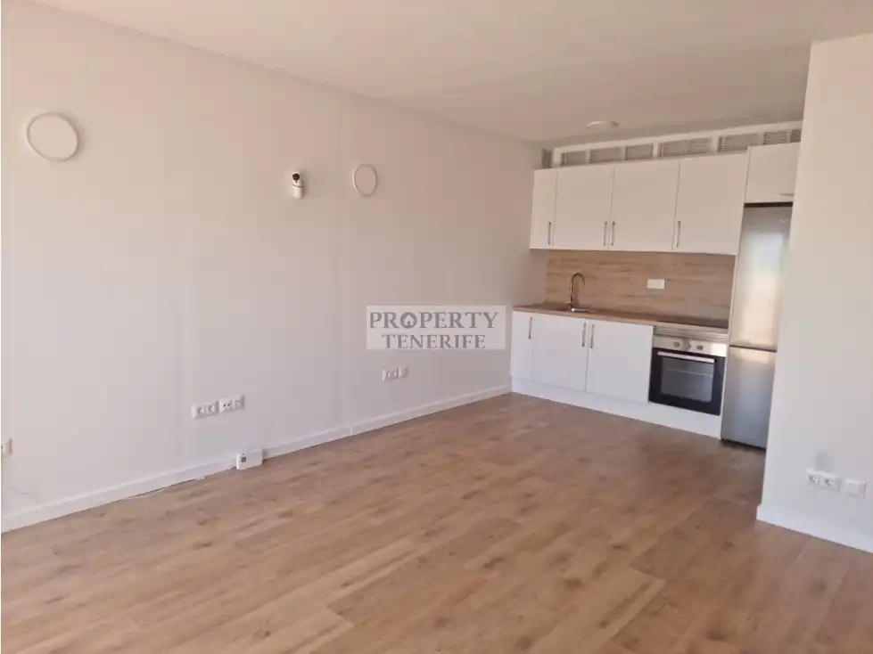 Habitación de Estudio en venta en Adeje con Piscina