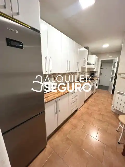 Kitchen of Flat for rent in Madrid  with Heating and Furnished