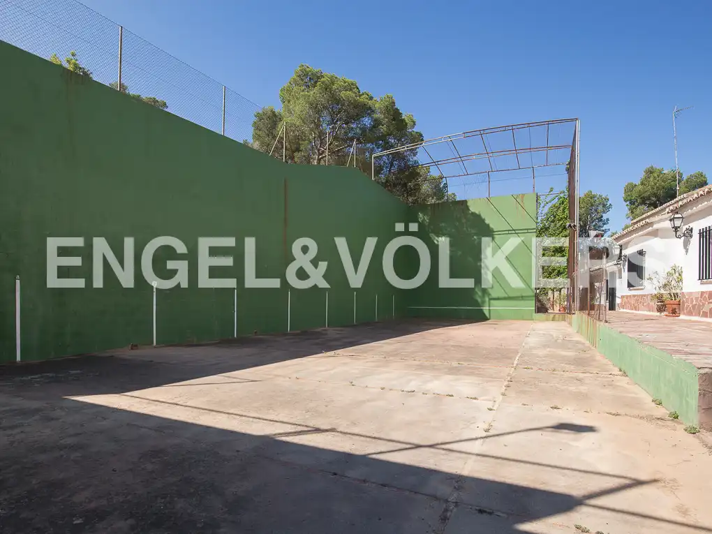 Houses for sale in Náquera  with Air Conditioner, Heating and Private garden