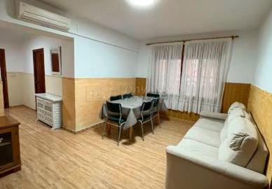 Photo 2 of Single-family semi-detached to rent