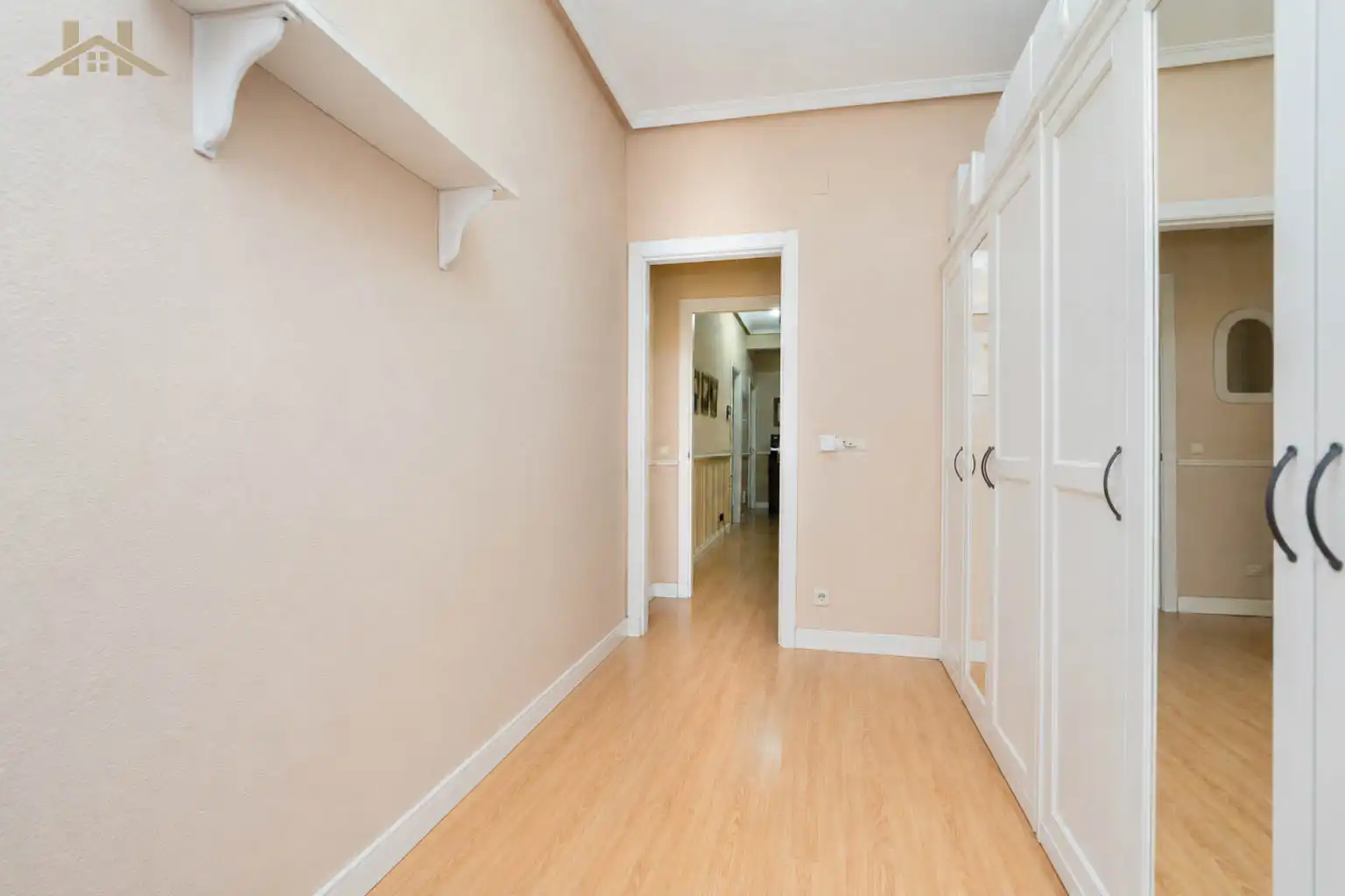 Duplexes for sale in Pinto  with Air Conditioner, Heating and Balcony