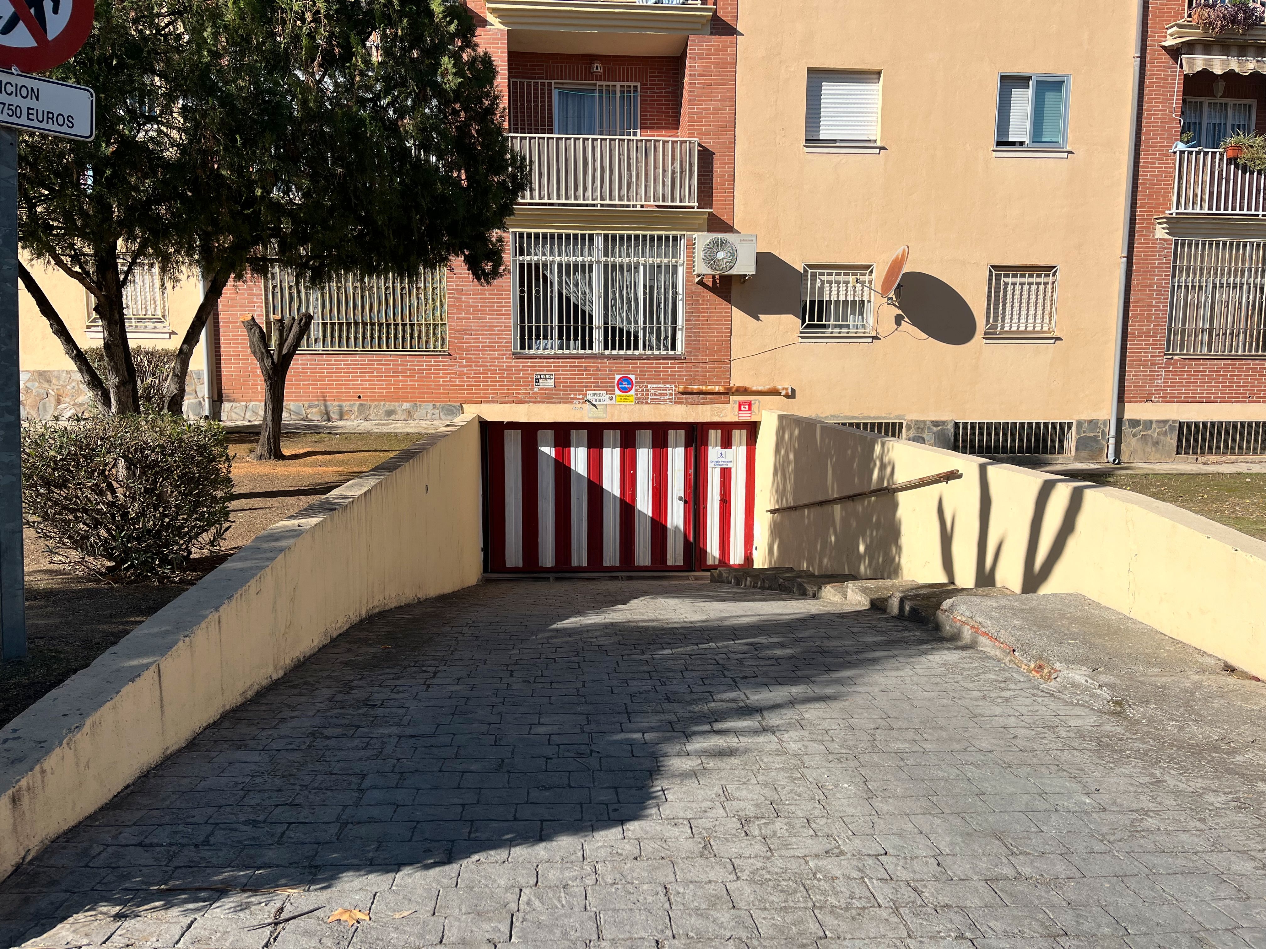 Aparcament de Garatge en venda en Armilla