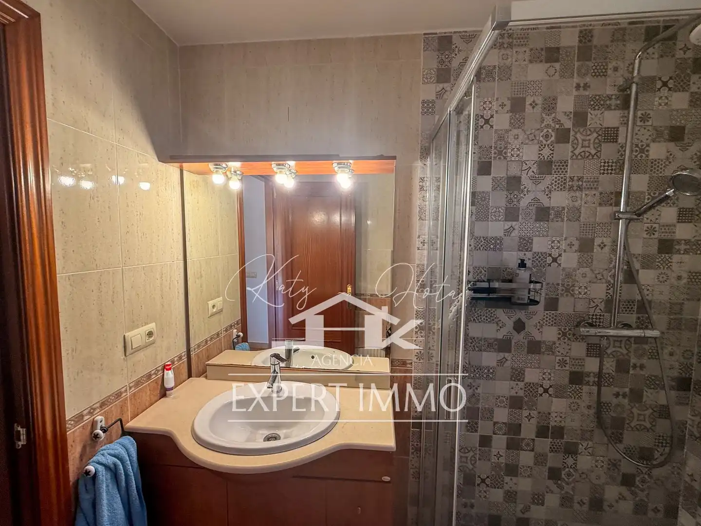 Baño de Apartamento en venta en Torroella de Fluvià, Girona