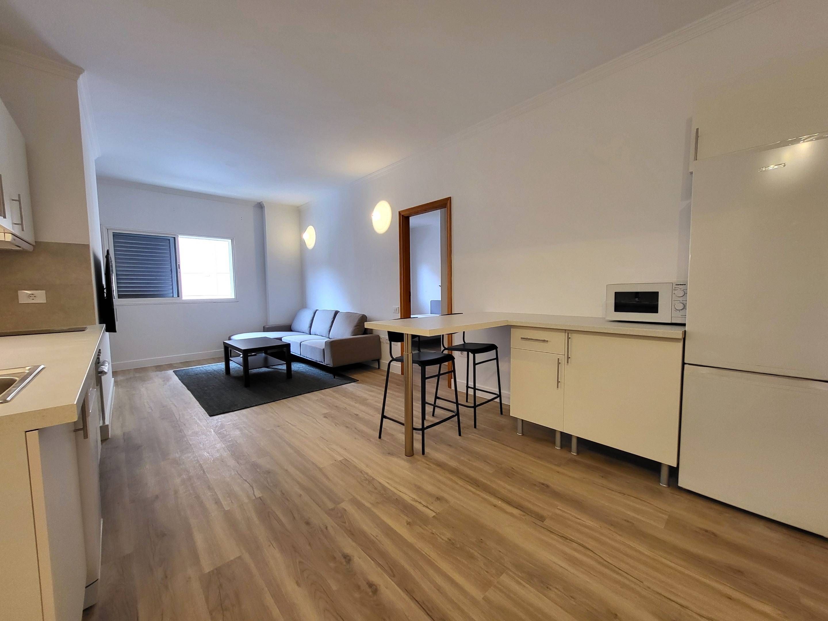Sala de estar de Piso en venta en Las Palmas de Gran Canaria con Balcón
