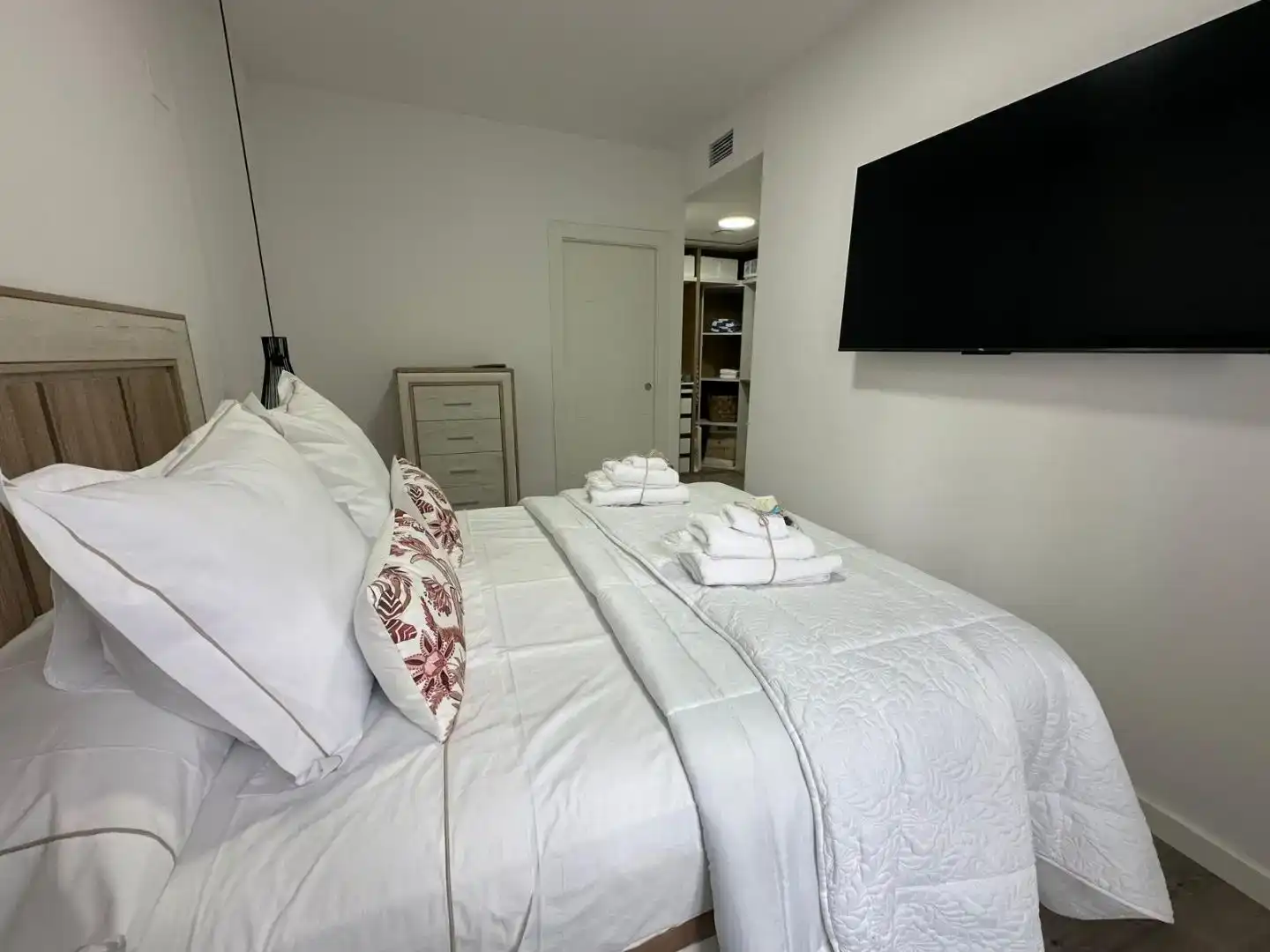 Schlafzimmer von Wohnung zur Miete in Motril mit Klimaanlage, Schwimmbad und Balkon