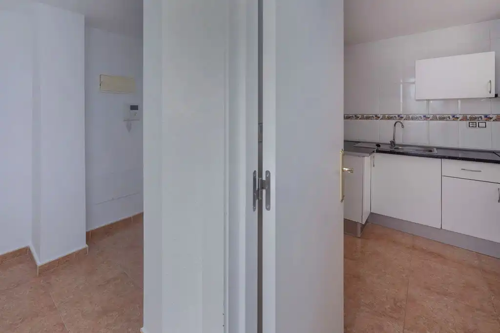 Flat for sale in Urb Colonia Santa Isabel - Res San Antonio -, Haygon - Universidad