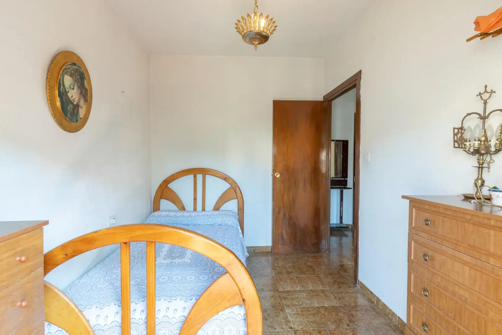 Dormitori de Finca rústica en venda en Villa de Otura amb Aire condicionat, Terrassa i Traster