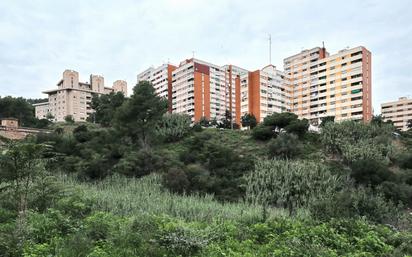 Exterior view of Flat for sale in  Barcelona Capital  with Heating, Private garden and Parquet flooring