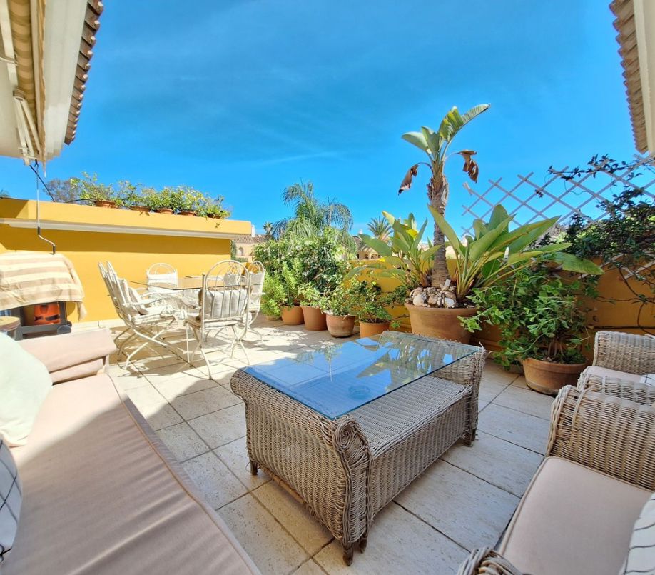 Terrassa de Pis en venda en Marbella amb Terrassa, Moblat i Forn