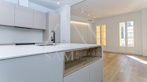 Foto 2 de Piso en venta en El Raval, Barcelona Capital