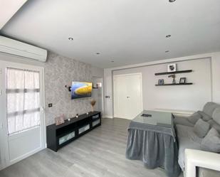 Sala d'estar de Àtic en venda en Alameda amb Aire condicionat i Terrassa