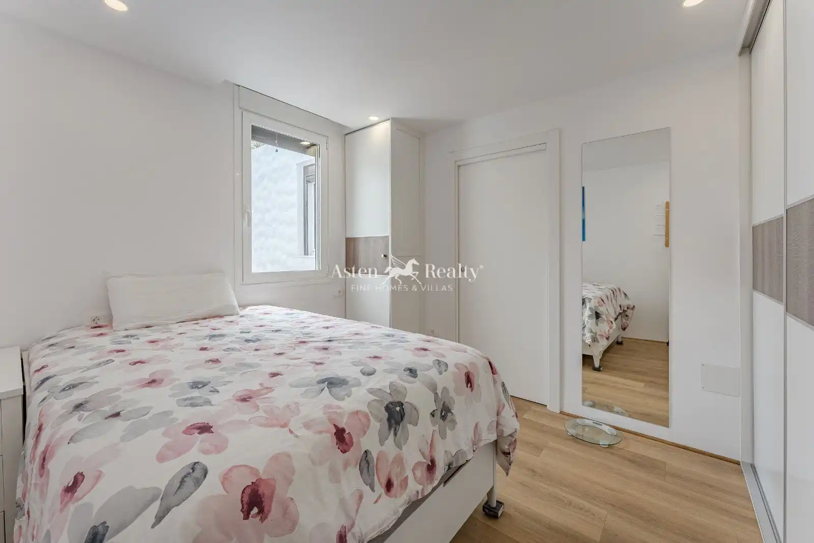 Bedroom of Attic for sale in Adeje  with Air Conditioner, Terrace and Swimming Pool