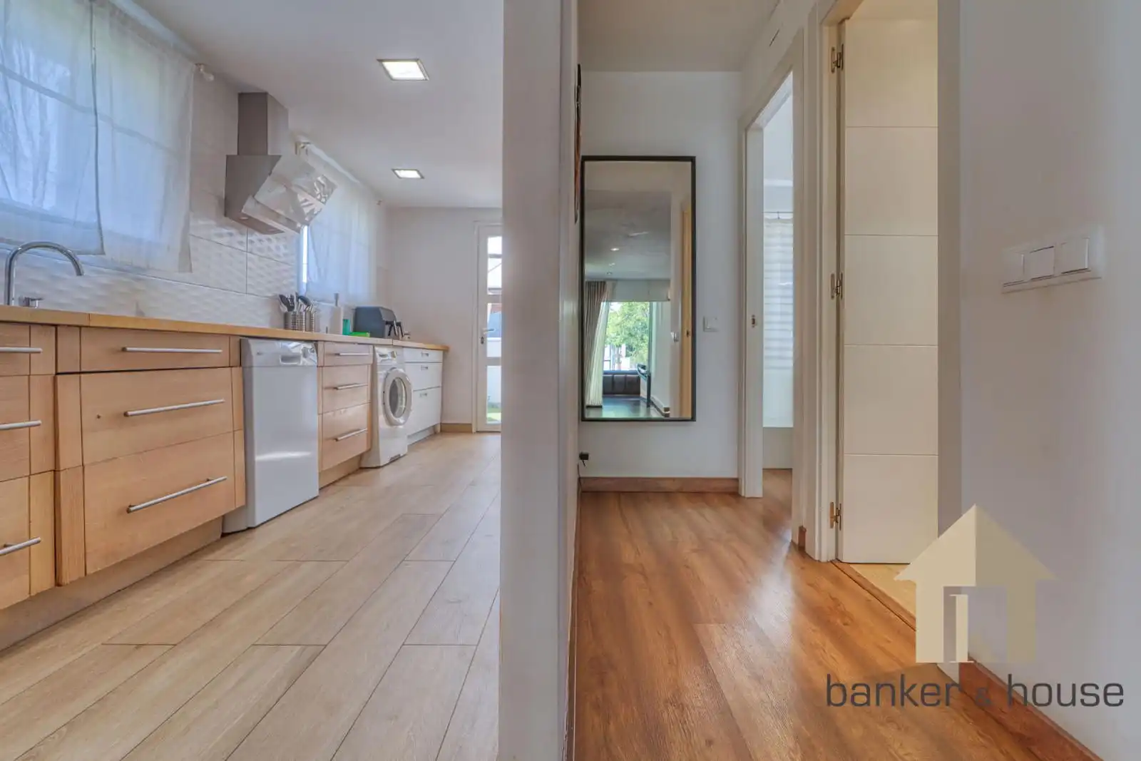 Cocina de Casa adosada en venta en Cerdanyola del Vallès con Aire acondicionado, Jardín privado y Terraza