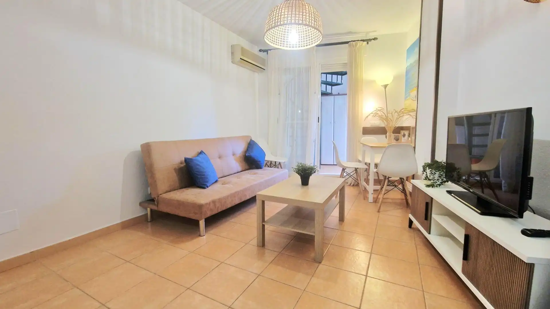 Sala d'estar de Àtic en venda en Fuengirola amb Aire condicionat, Calefacció i Jardí privat
