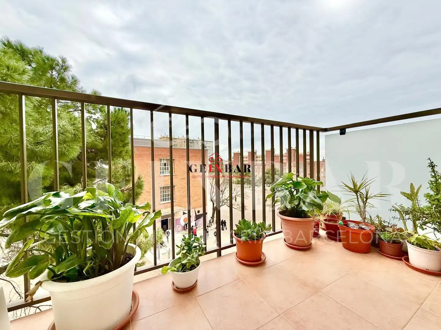 Terraza de Piso en venta en L'Hospitalet de Llobregat con Aire acondicionado, Calefacción y Terraza