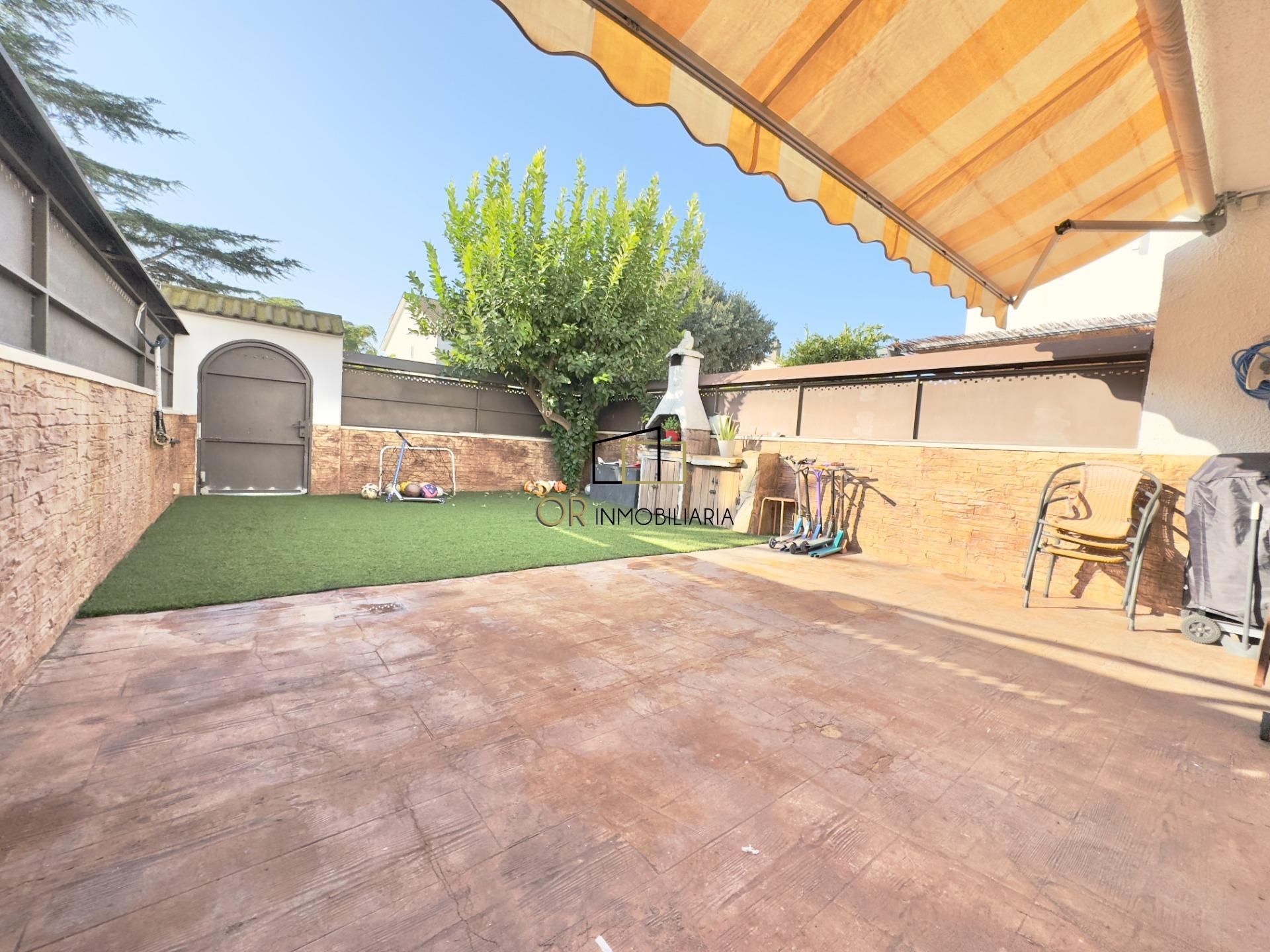 Terrassa de Casa o xalet en venda en Santa Margarida I Els Monjos amb Aire condicionat, Calefacció i Jardí privat