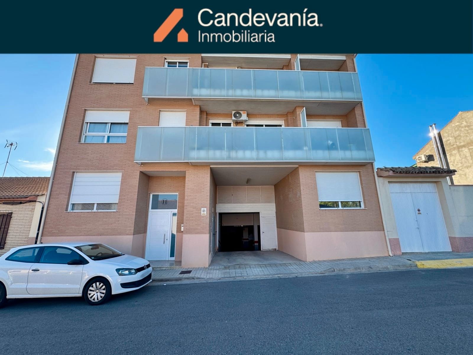 Exterior view of Flat for sale in Villanueva de Gállego  with Air Conditioner, Heating and Furnished