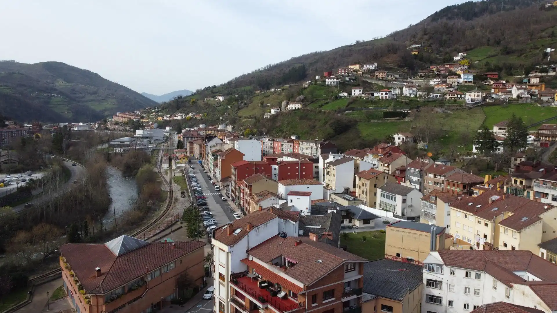 Vista exterior de Edifici en venda en Aller