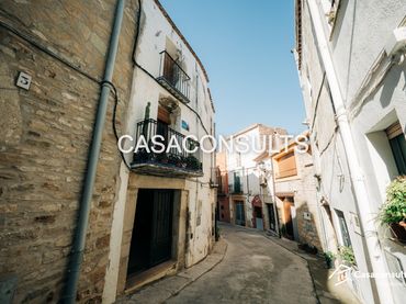 Casa con balcone in vendita a Carrer Pla