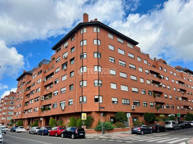 Garaje en Venta en Tres Olivos - Valverde