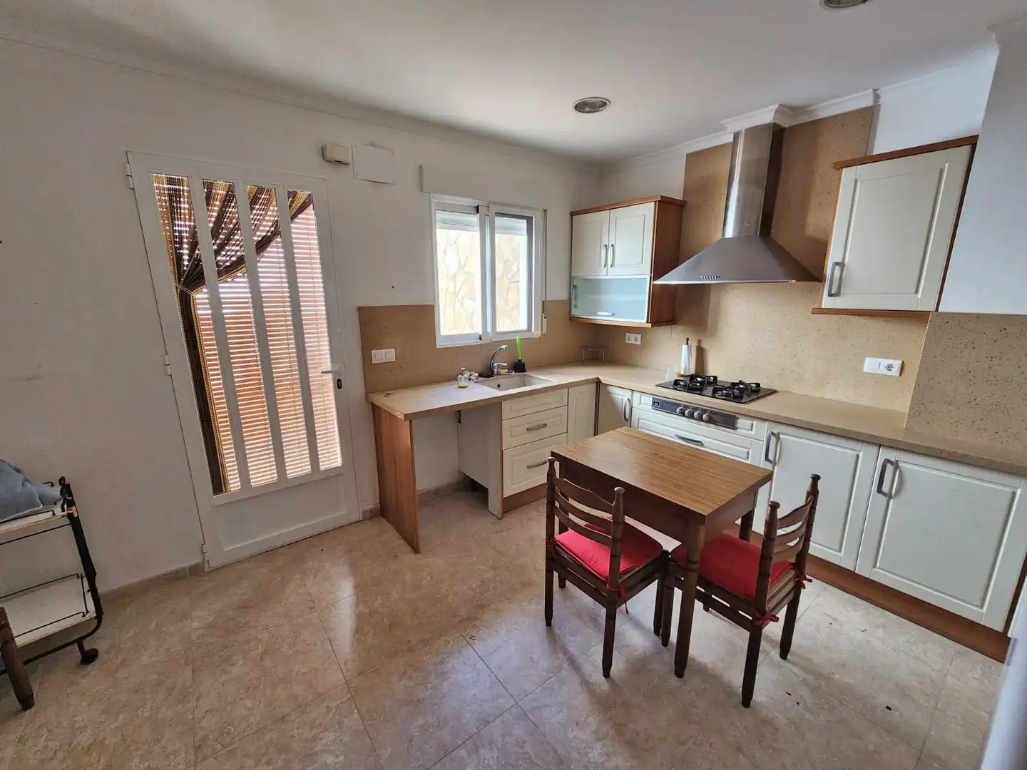 Küche von Country house zum Verkauf in Tormos mit Privatgarten und Terrasse
