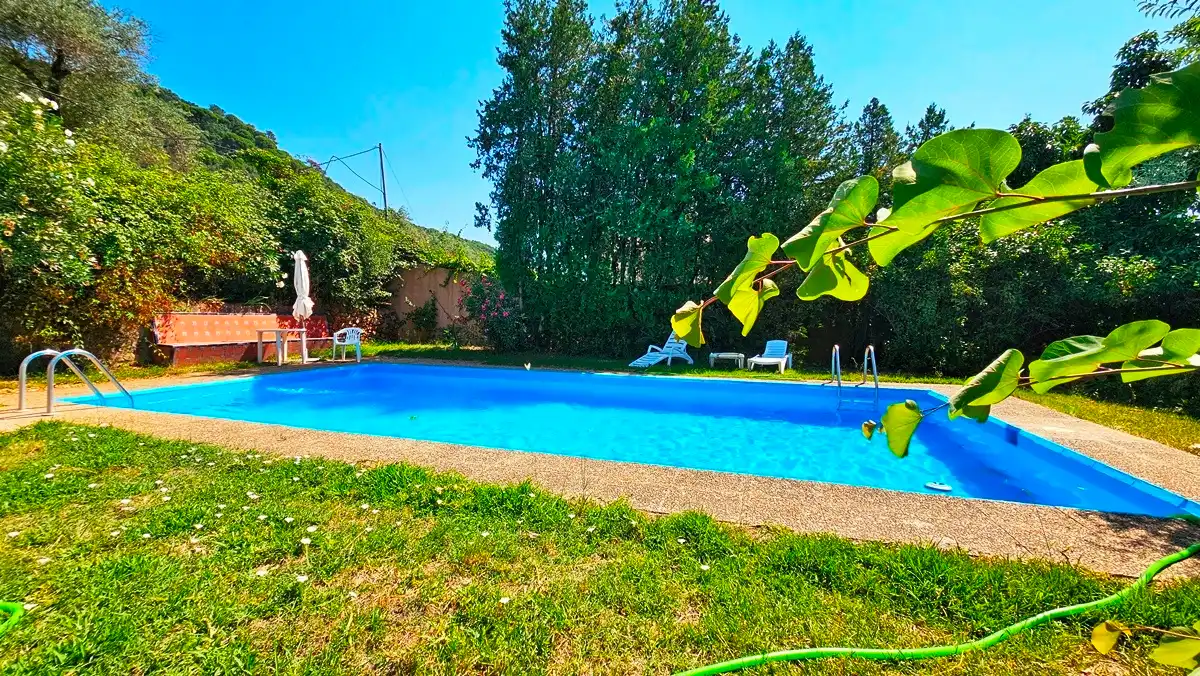 Piscina de Casa o chalet en venta en Aracena con Jardín privado, Terraza y Trastero