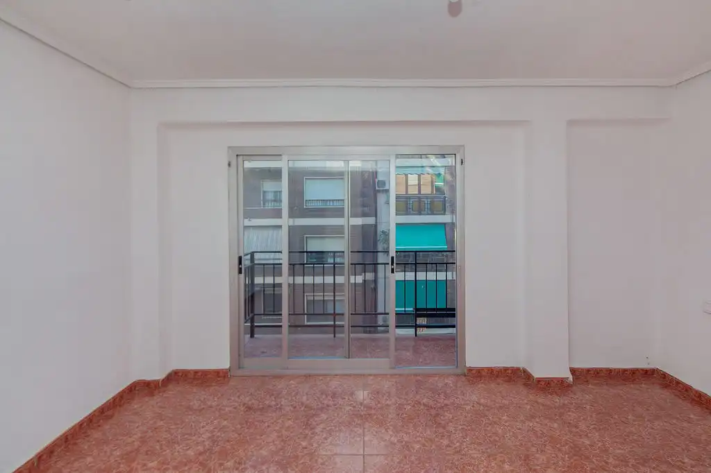 Flat for sale in Valencia  with Balcony