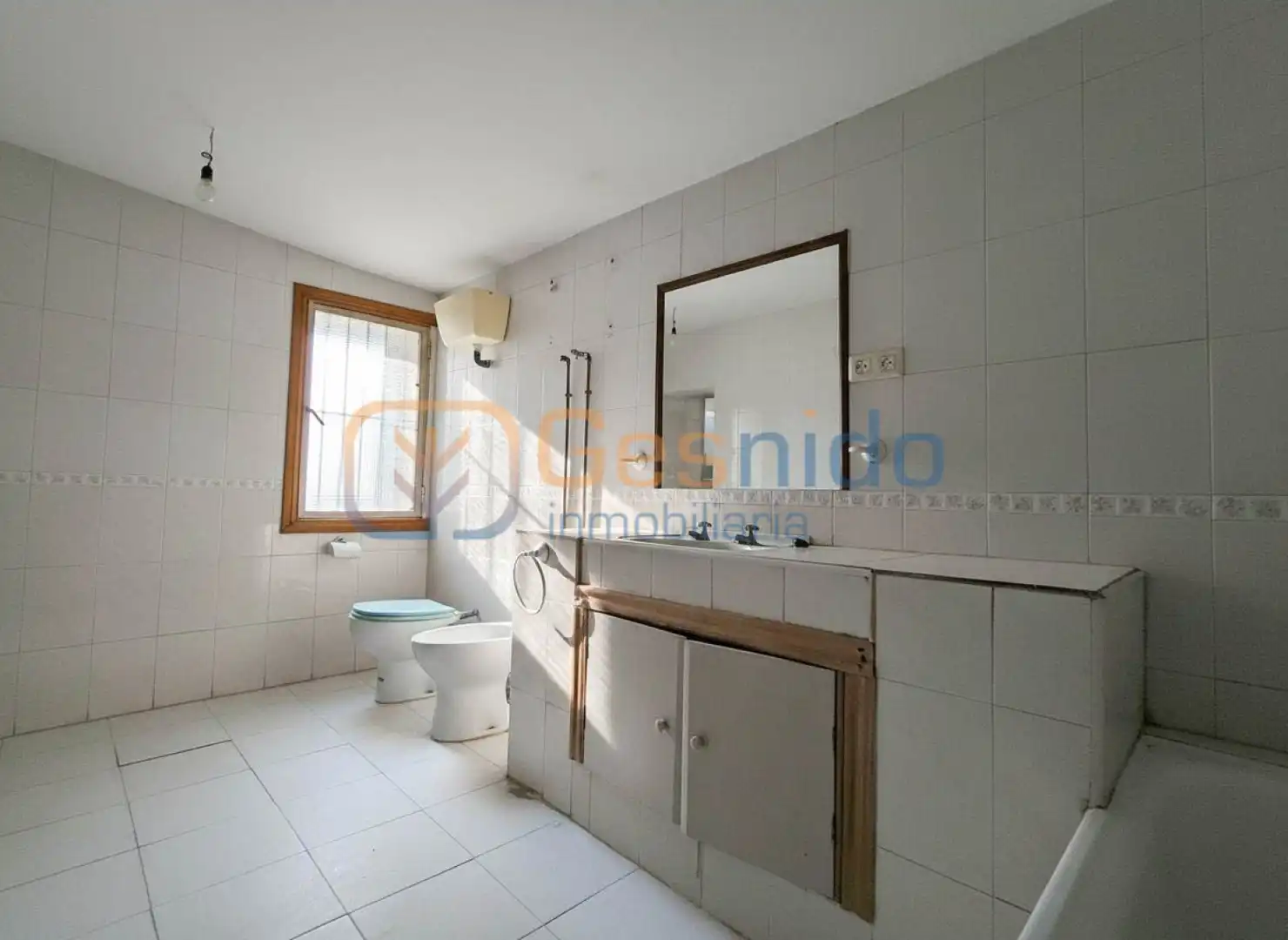 Bathroom of Detached homes for sale in Roda de Eresma