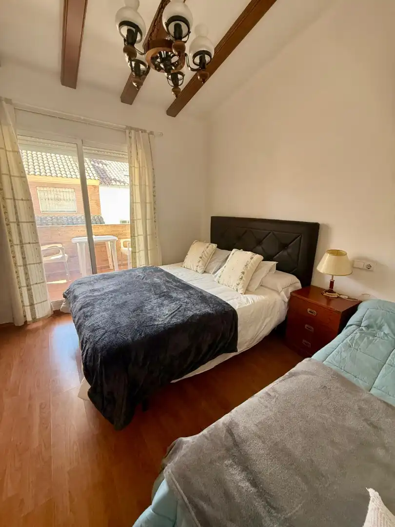 Habitación de Casa adosada en venta en Sedaví con Amueblado