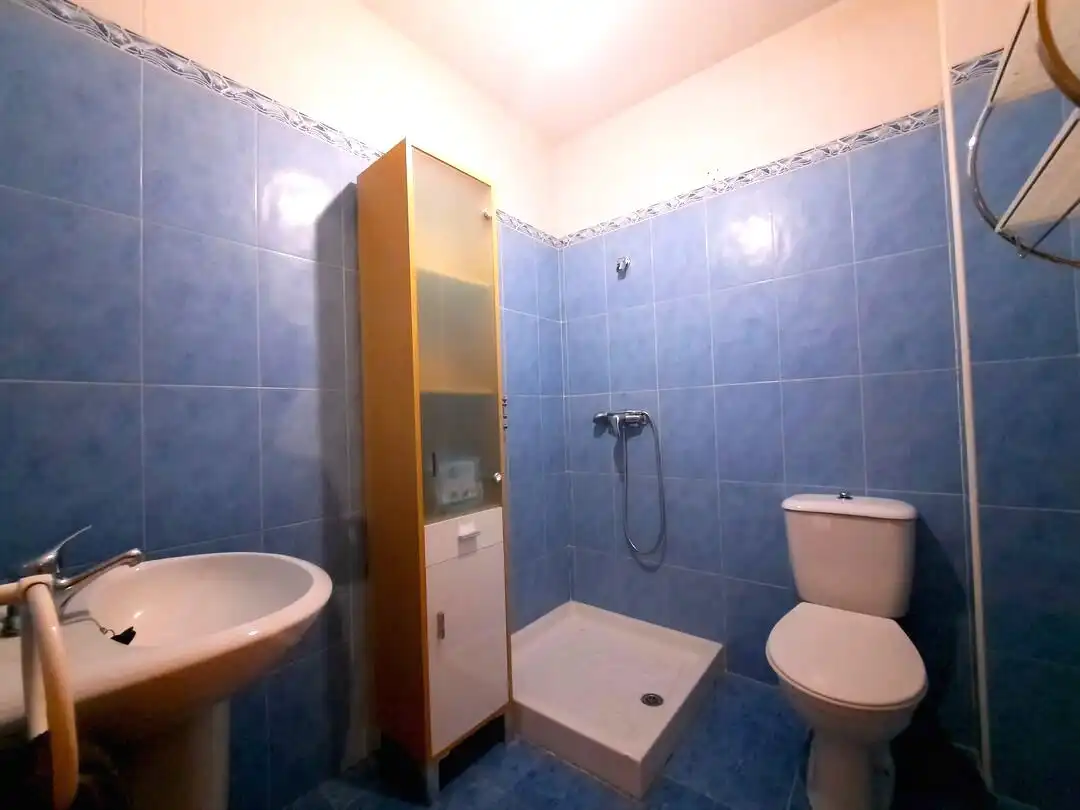 Bathroom of Detached homes for sale in Hormigos  with Heating, Swimming Pool and Alarm