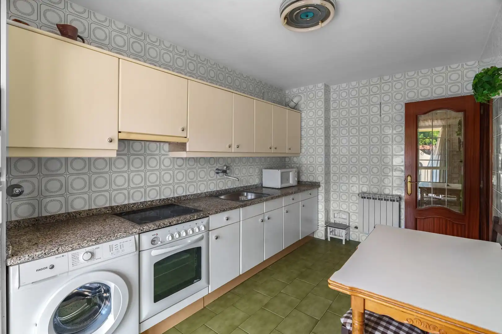 Küche von Wohnung zum Verkauf in Ibarra mit Heizung, Abstellraum und Möbliert