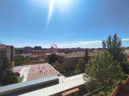 Exterior view of Flat for sale in Burgos Capital  with Heating, Parquet flooring and Terrace