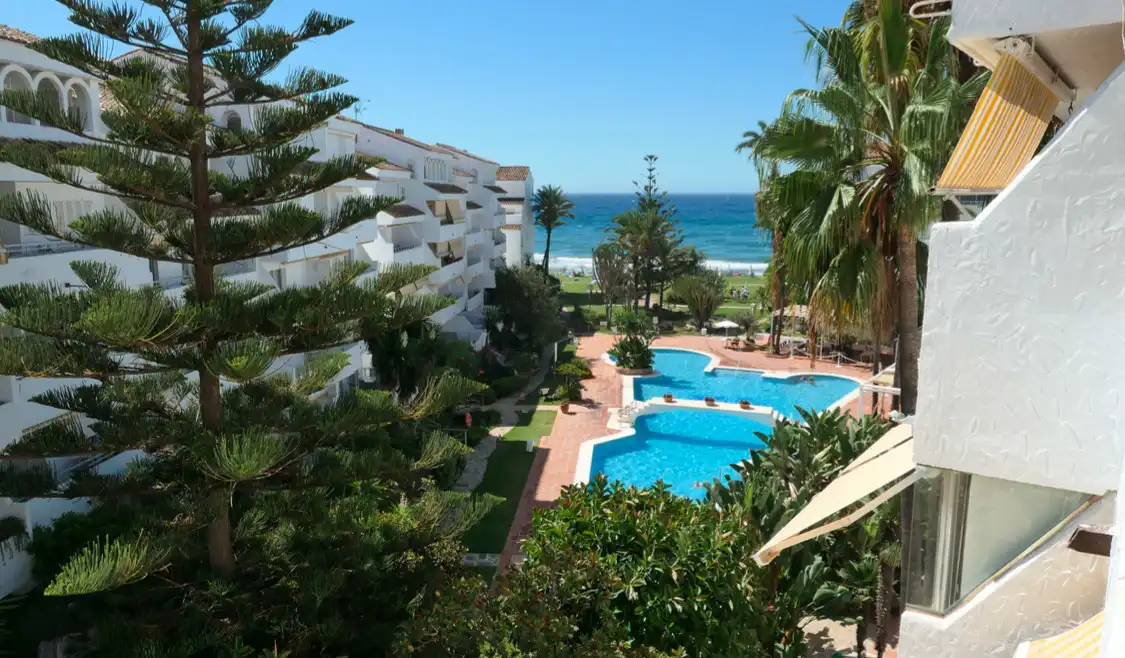 Apartament amb terrassa en venda a Elviria - Cabopino, imagen 2