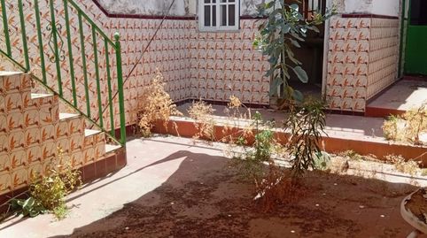 Foto 2 de Casa o xalet en venda a Calle Diecinueve de Abril, Arenal - La Pólvora, Dos Hermanas