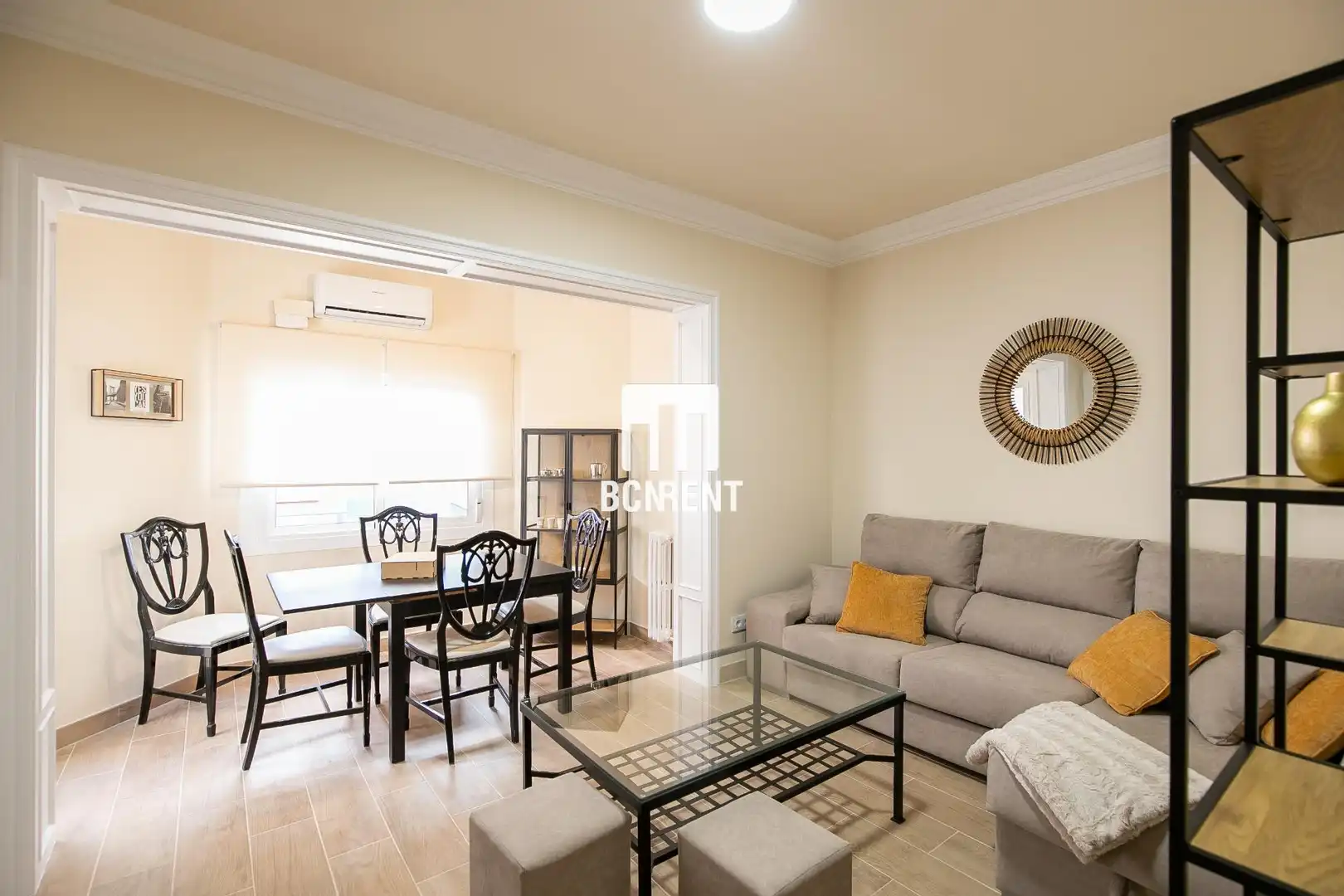 Sala de estar de Piso de alquiler en  Barcelona Capital con Aire acondicionado, Calefacción y Parquet