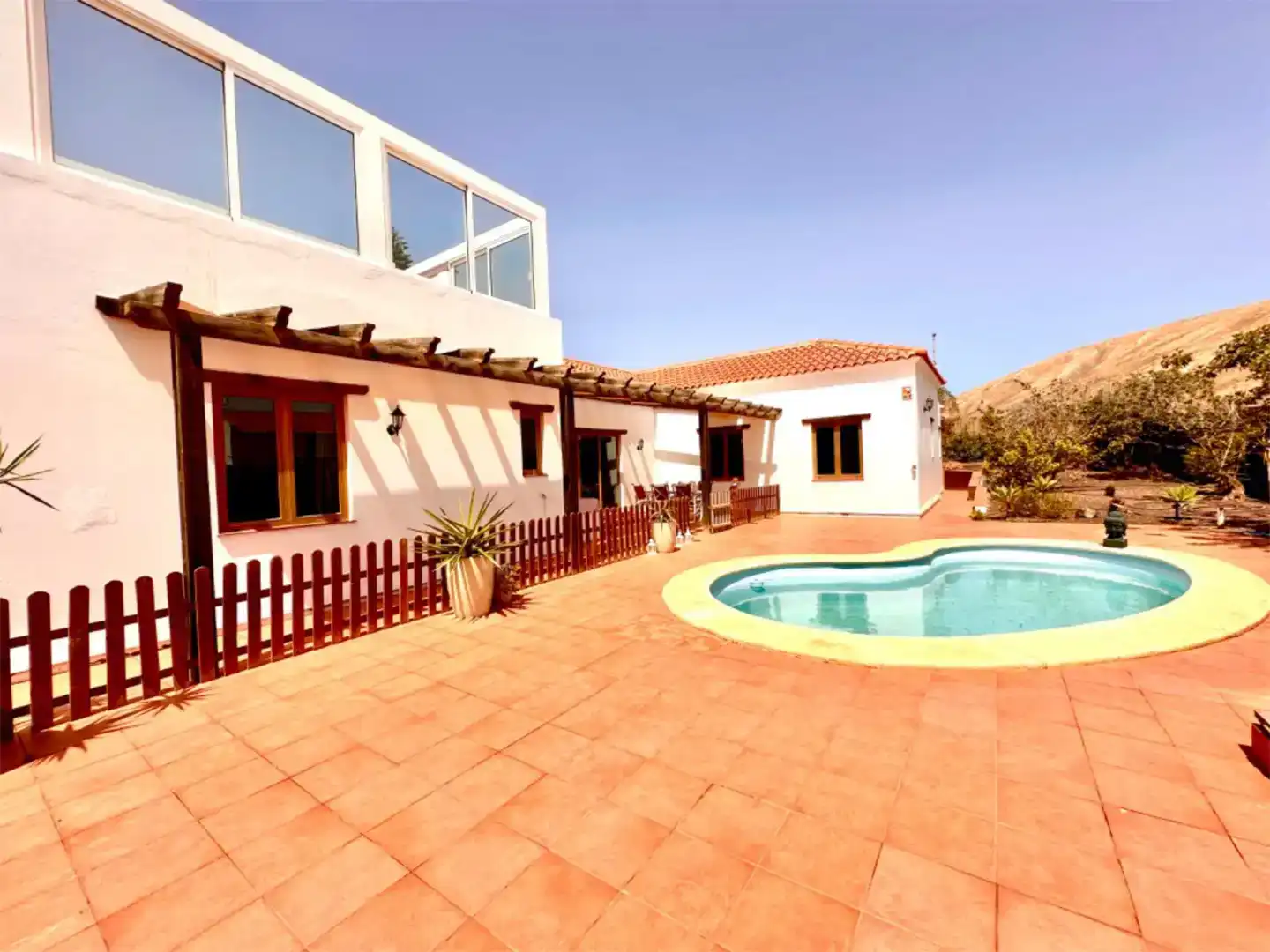 Vista exterior de Casa o xalet en venda en La Oliva amb Piscina i Balcó